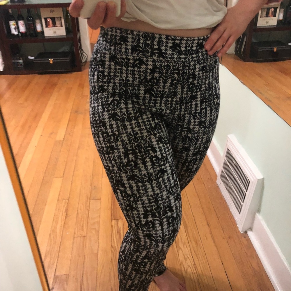Patterned stretch legginging - Picture 3 of 4